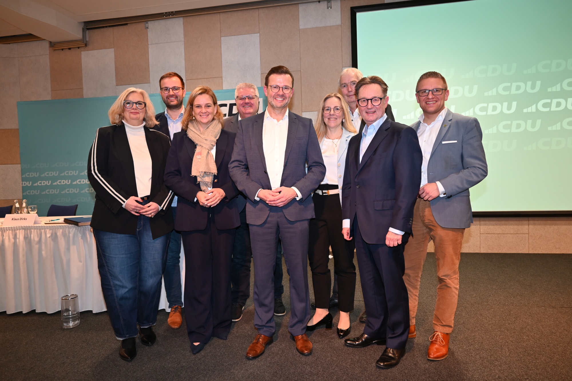 Der neue Vorstand: Katrin Eckelmann, Stefan Schlepphorst, Pamela Westmeyer, Ren Seidel, Raphael Tigges, Diana Kochtokrax, Dirk Lehmann, Ulrich Wesolowski und Robin Rieksneuwhner